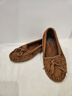 Minnetonka Brown Kilty Suede Leather Moccasins Size 7